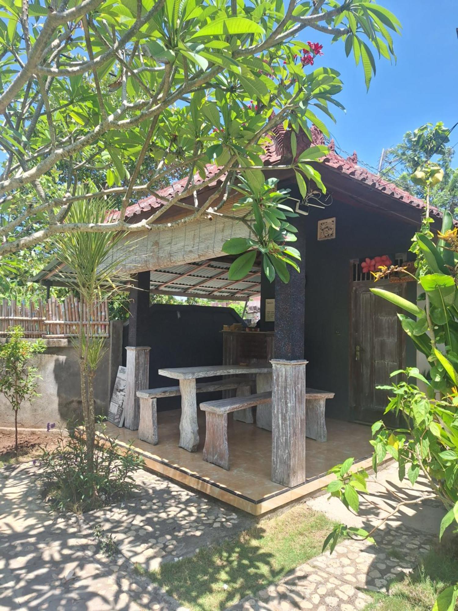 Appartamento D'Waktu In House Lembongan Esterno foto